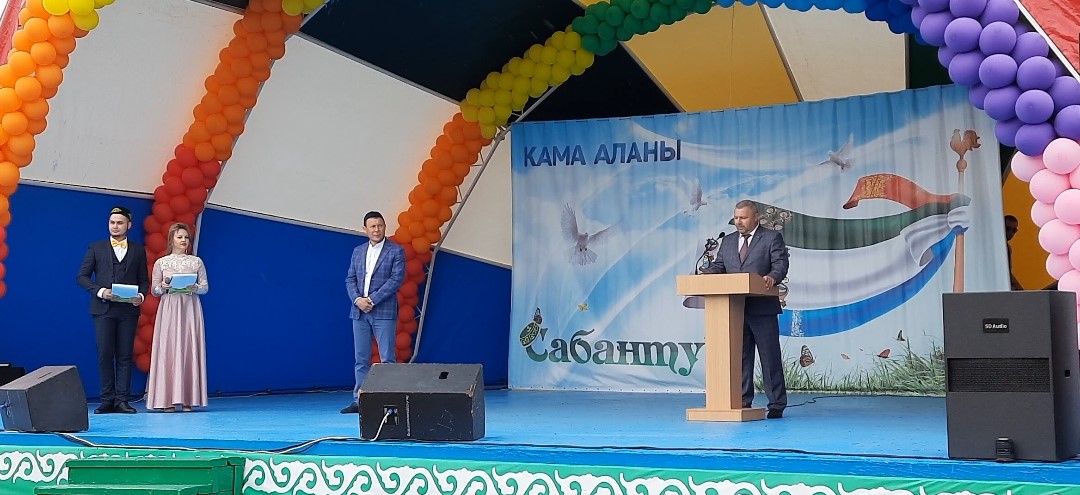 Поздравление мэра Нижнекамска и главы Камских Полян